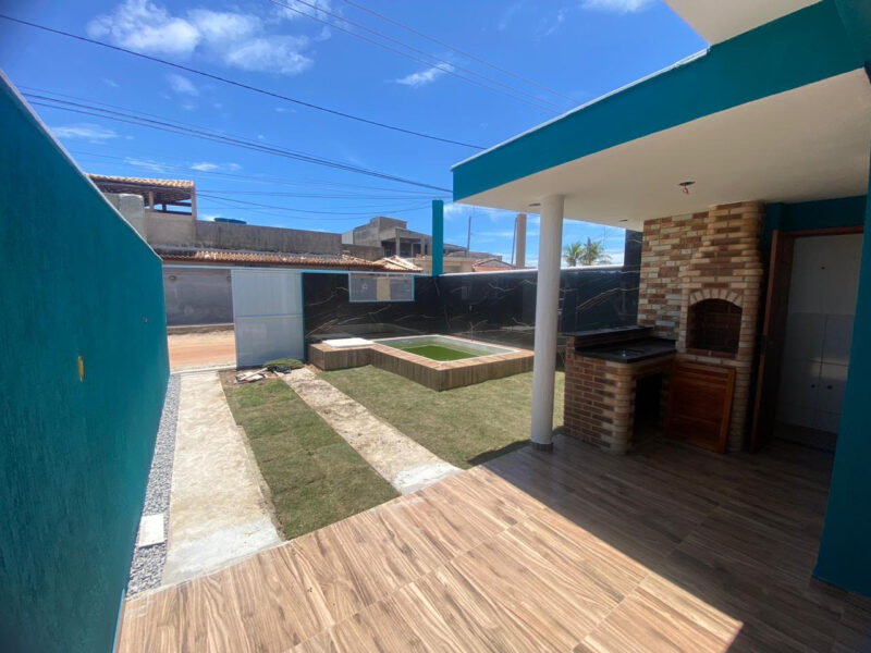 Casa com piscina, pronta entrega