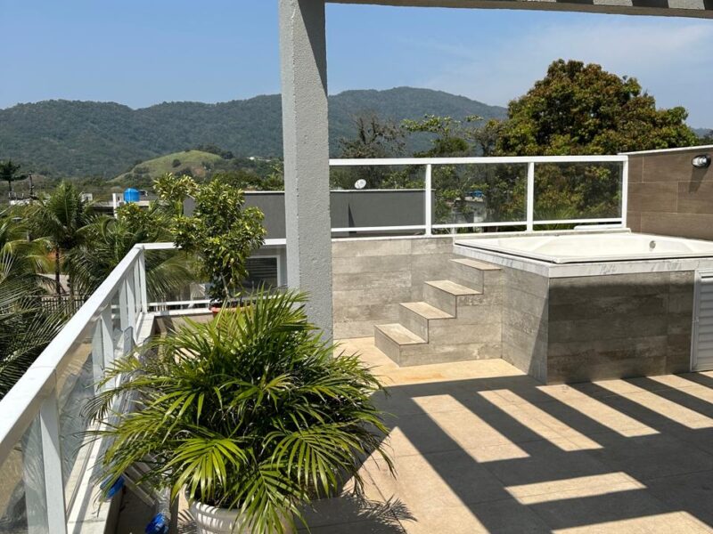 Casa Triplex em Ilha de Guaratiba