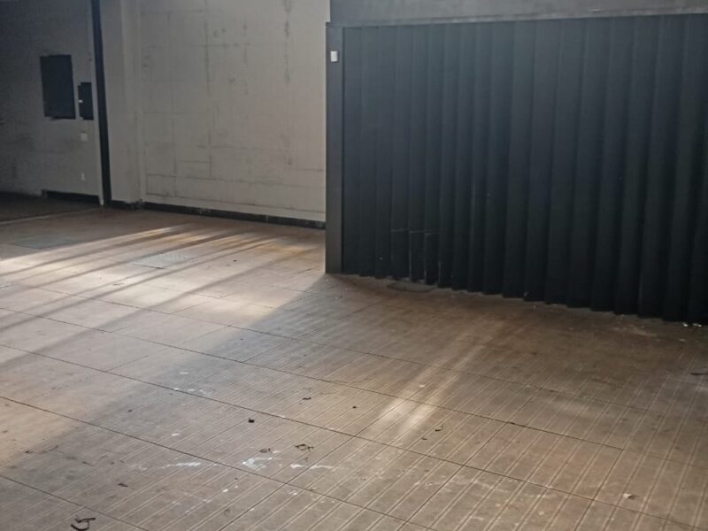 Espaço Comercial para Locação – 600 m² em Vila Valqueire