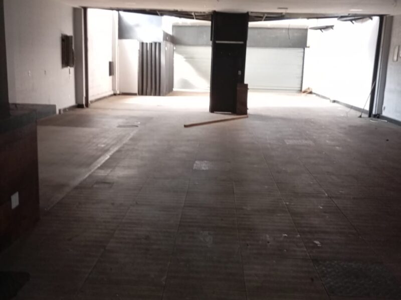 Espaço Comercial para Locação – 600 m² em Vila Valqueire