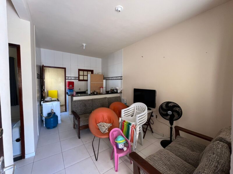 Casa c/ 2 Quartos - Localização Verão vermelho