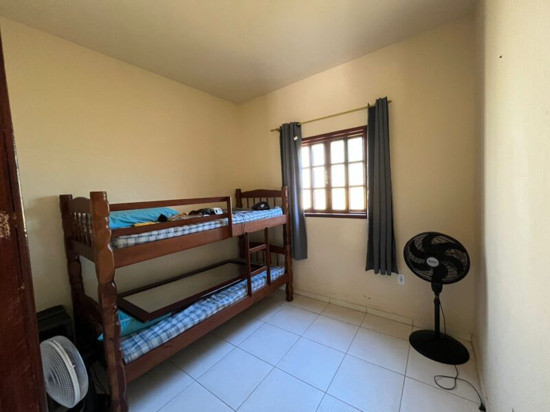 Casa c/ 2 Quartos - Localização Verão vermelho